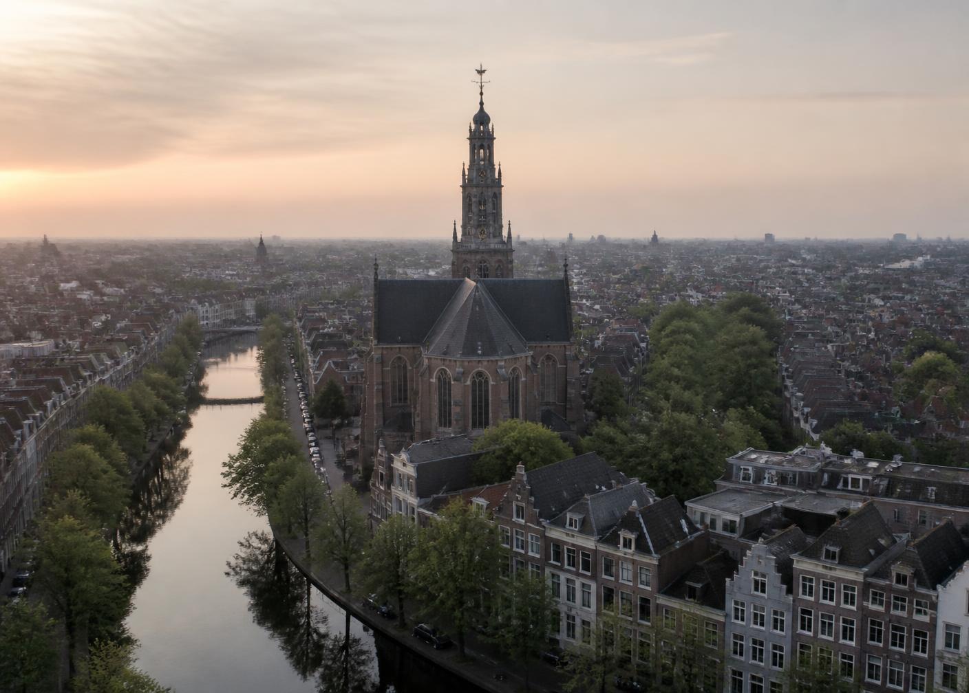 Haarlem met de Grote Kerk en het Spaarne